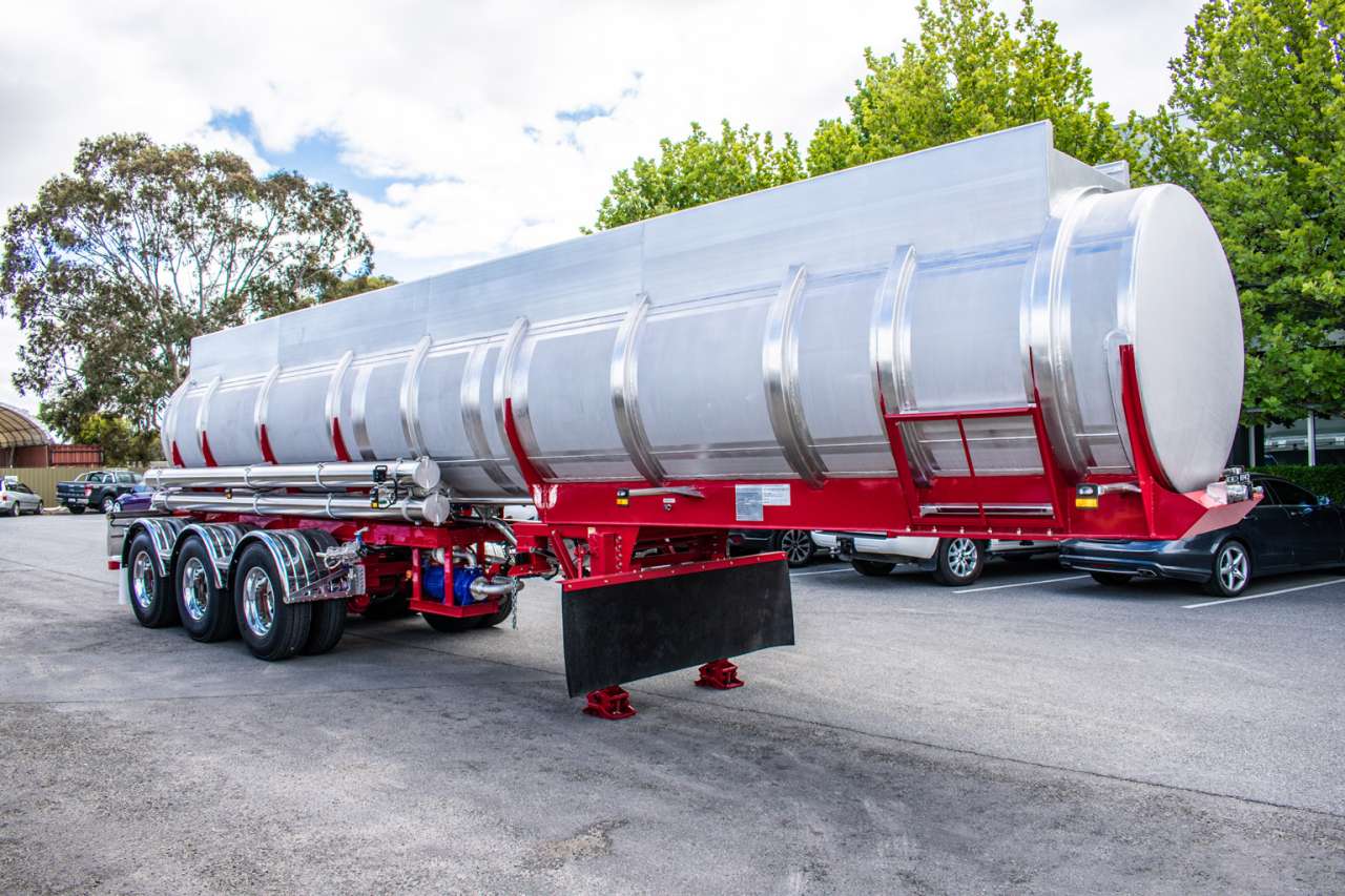 Chemical Tanker Compartment Stainless Steel Tri Axle Various Capacities